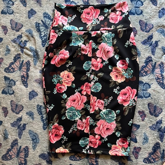 Silhouette N.Y.C. Pencil Skirt (S) - Picture 5 of 5